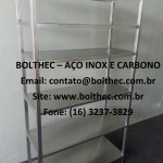 estante em aço inoxidável
